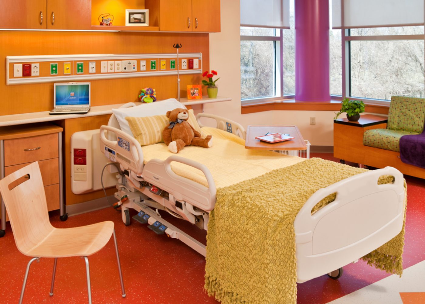 1234186730_110329_model-room_20-edit20copy202