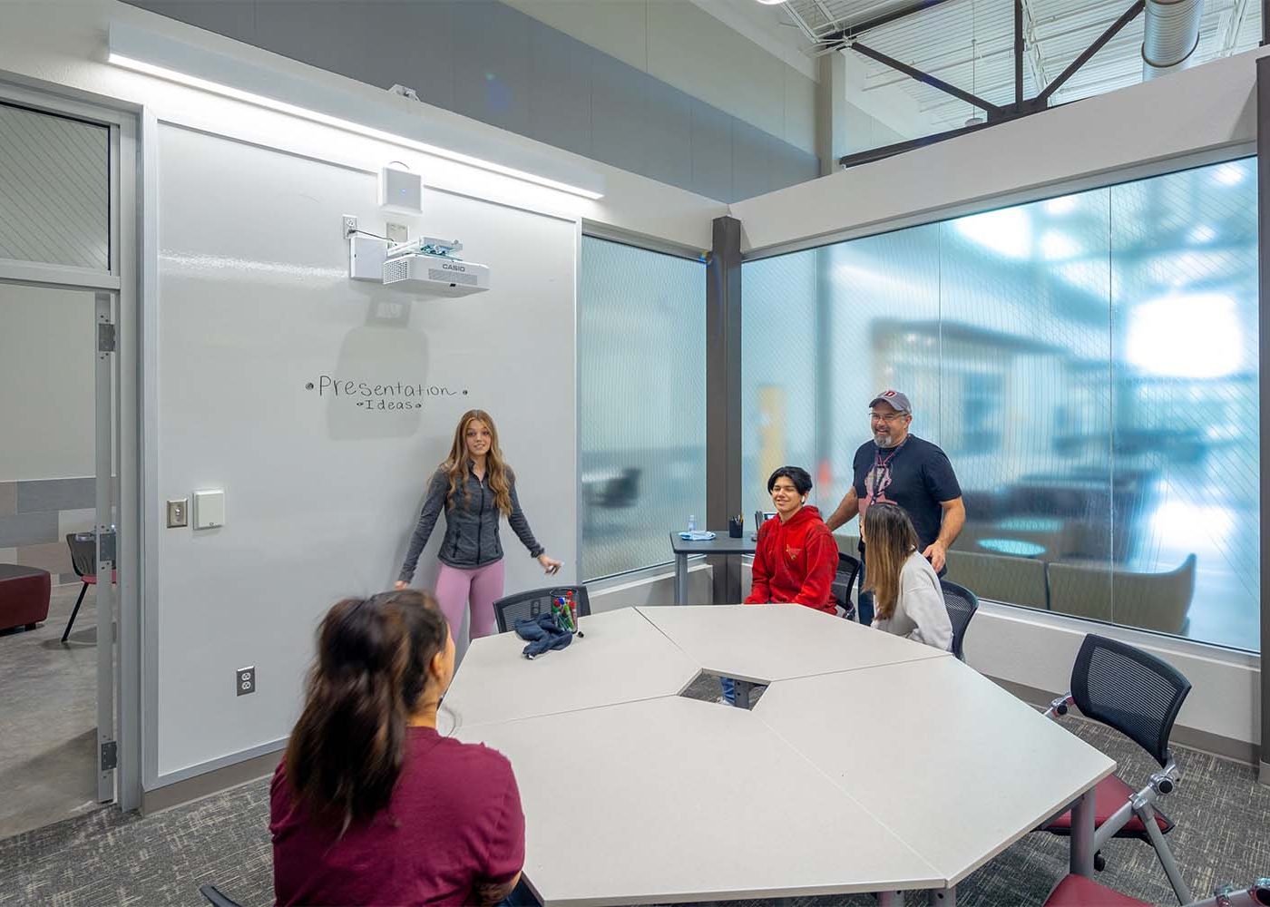 5_Collaboration_Davenport-HS_Comal-ISD_01_med-res