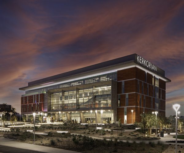 TSK Architects, M.J. Dean Construction / UNLV Medical School /  Photography by Tom Bonner  /  Job ID 6668