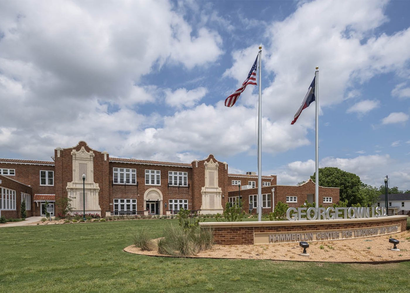 6_Exterior_Hammerlun-Center