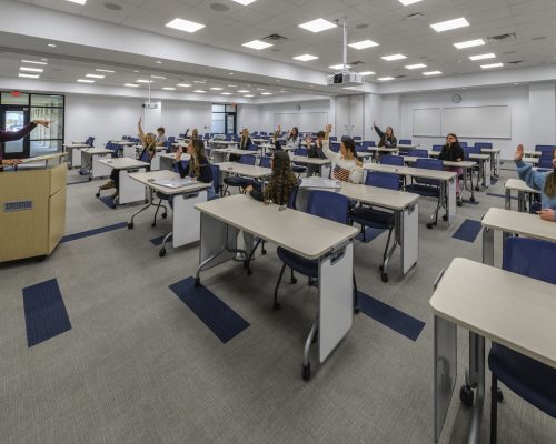 Classroom8220_medres