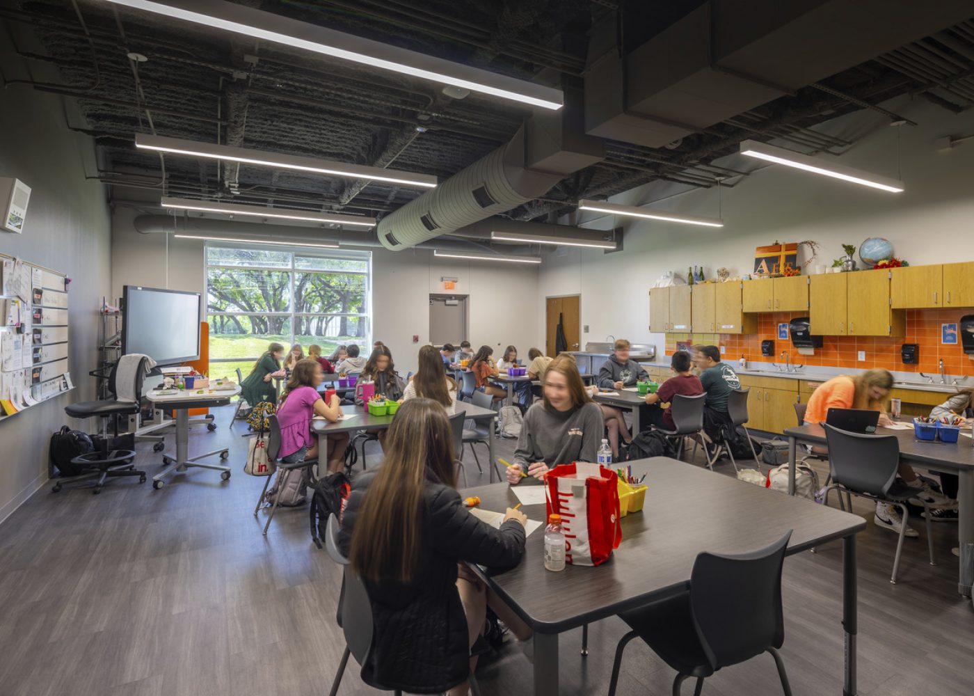 Classroom_Aledo-Middle-School_Aledo-ISD_01_jpg