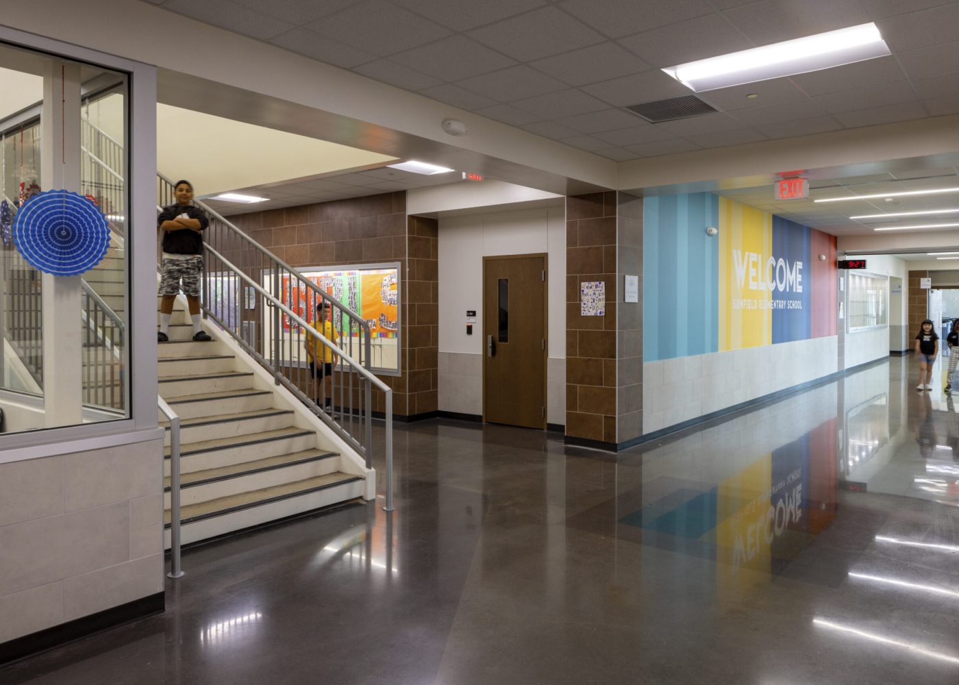 Corridor-Sunfield_Elementary_School-Hays_CISD-04_medres
