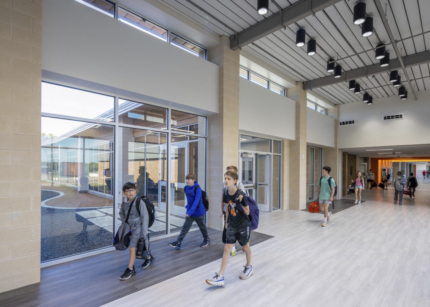 Corridor_Aledo-Middle-School_Aledo-ISD_07_jpg