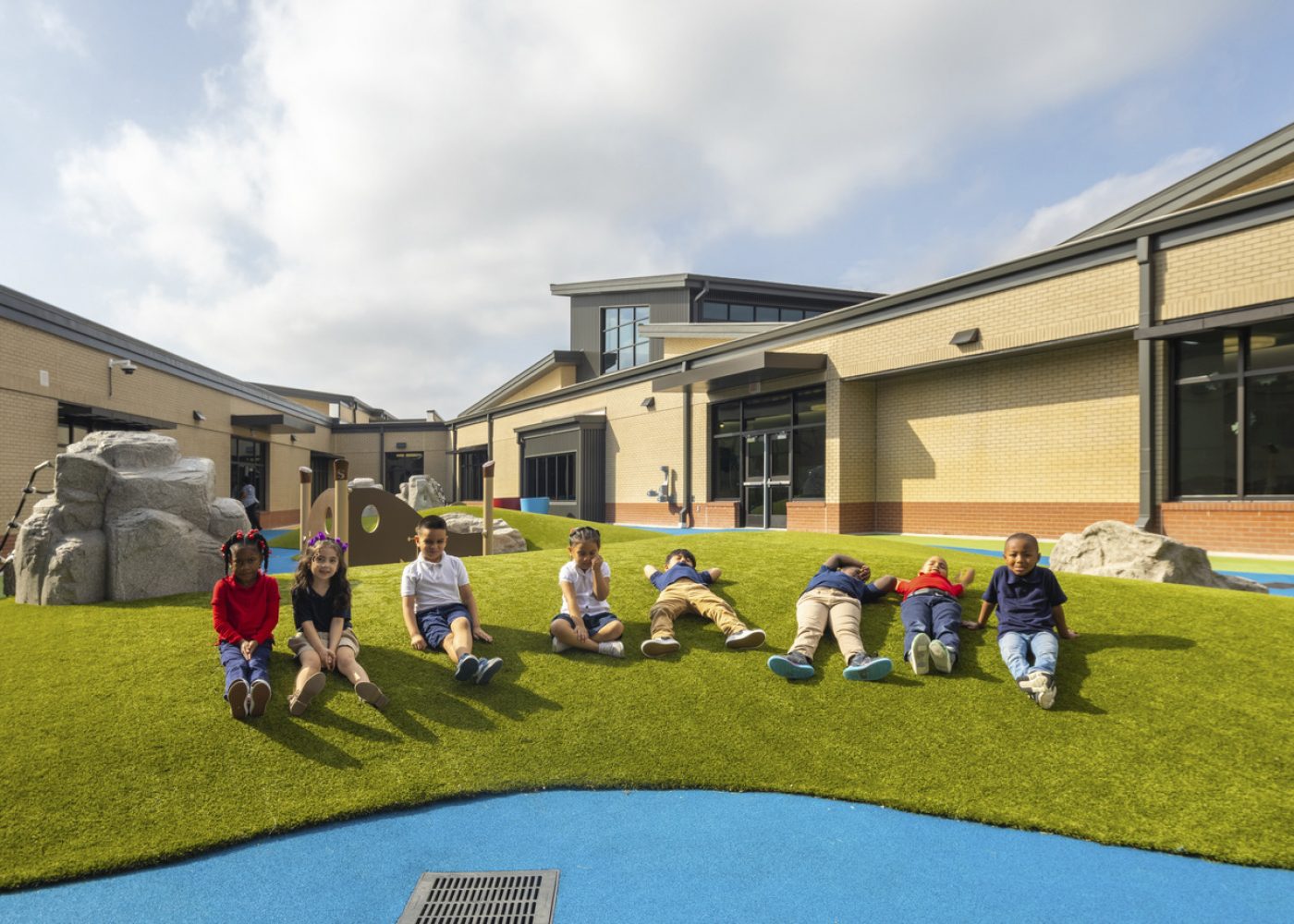 Courtyard_Martinez-ELC_Alief-ISD-1_jpg