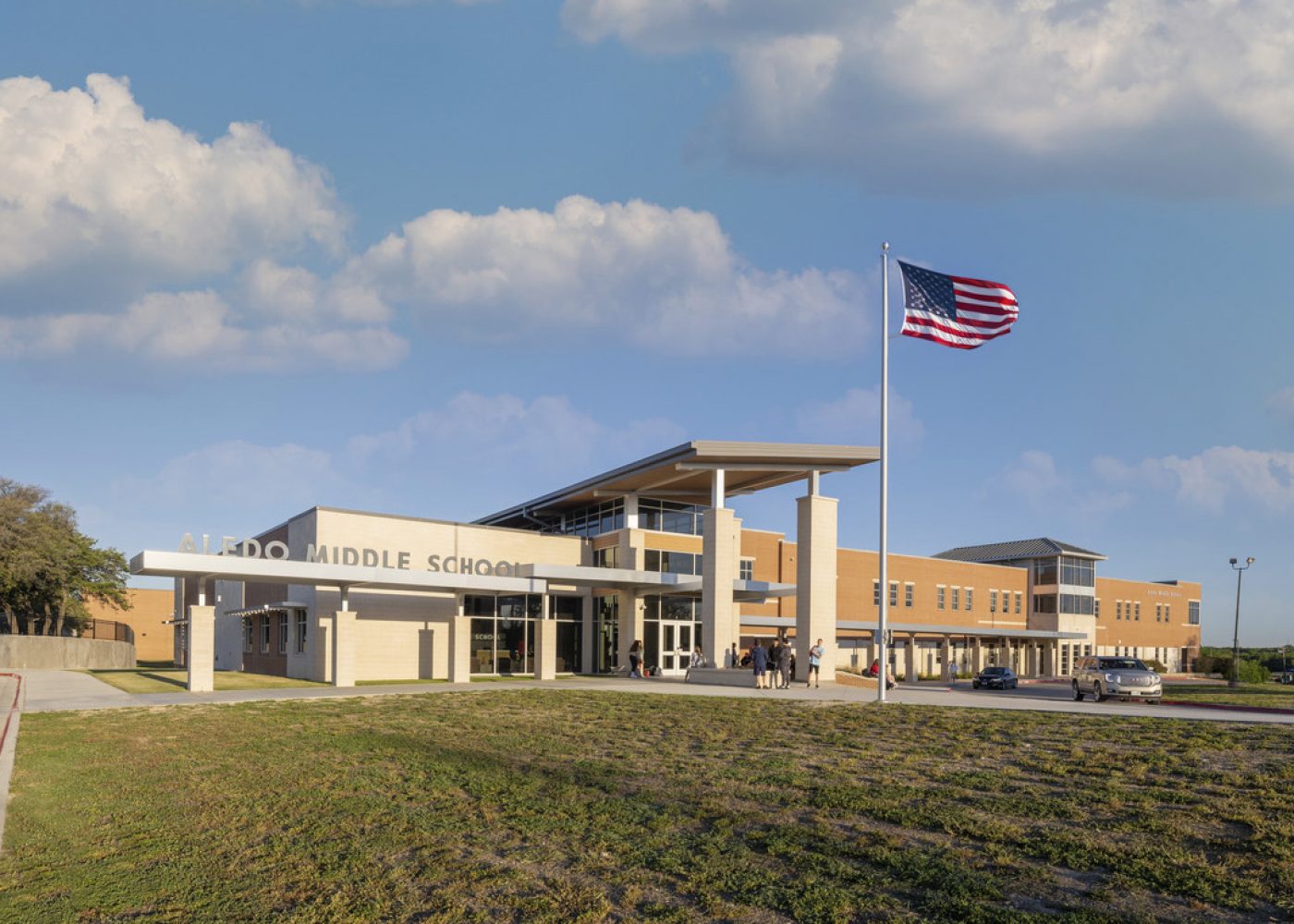 Exterior_Aledo-Middle-School_Aledo-ISD_03_web