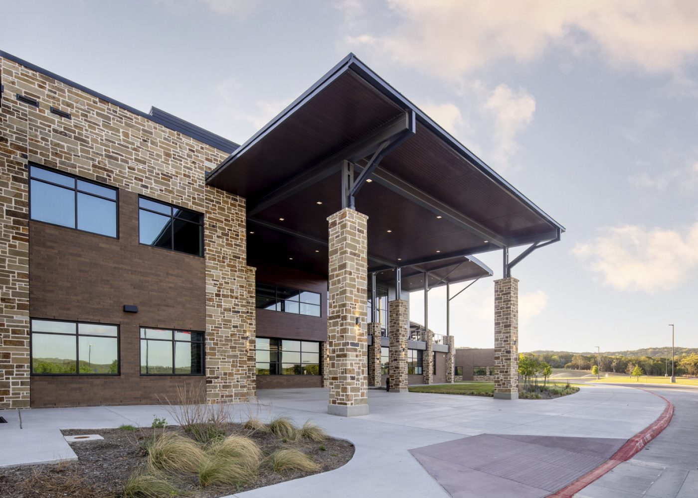 Exterior_Hal-Peterson-MS_Kerrville-ISD_05_jpg