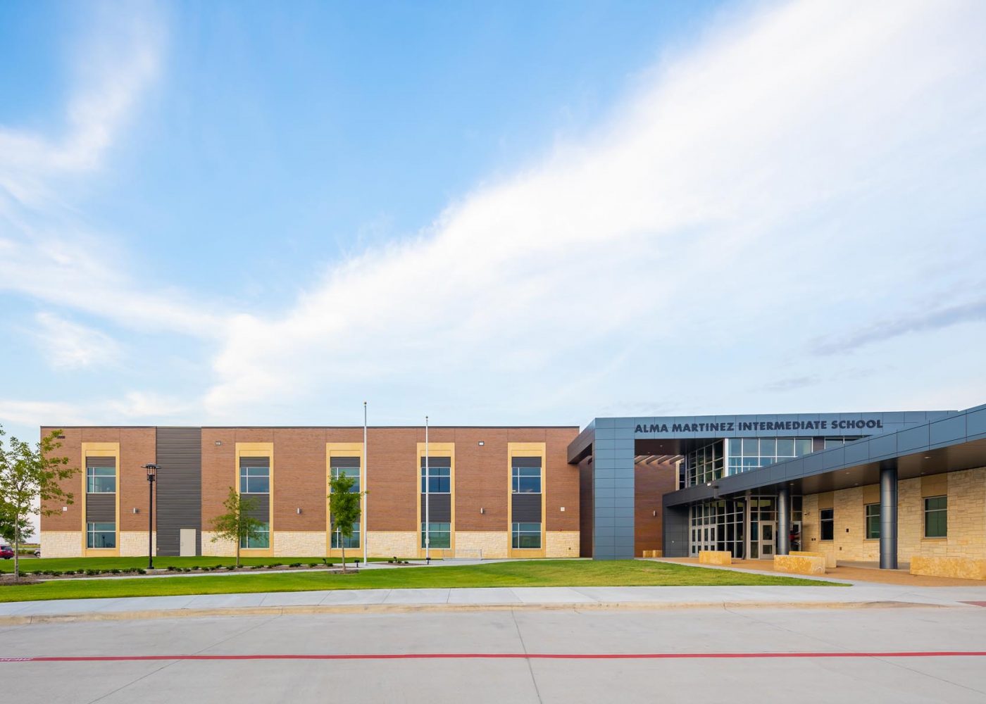 Exterior_Martinez-IS_Mansfield-ISD_03_lowres
