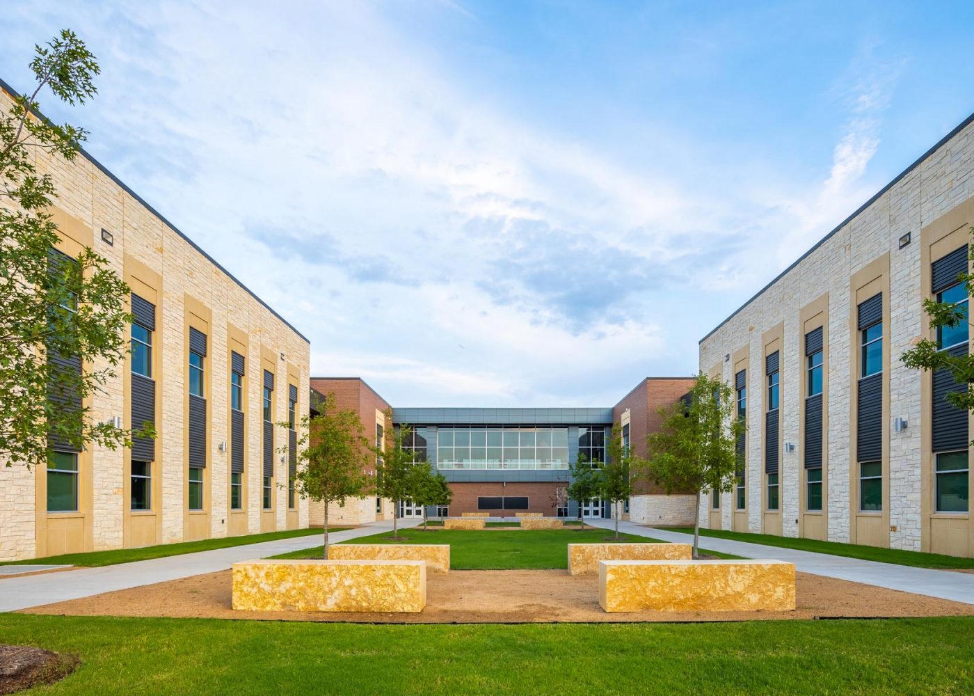 Exterior_Martinez-IS_Mansfield-ISD_16_lowres