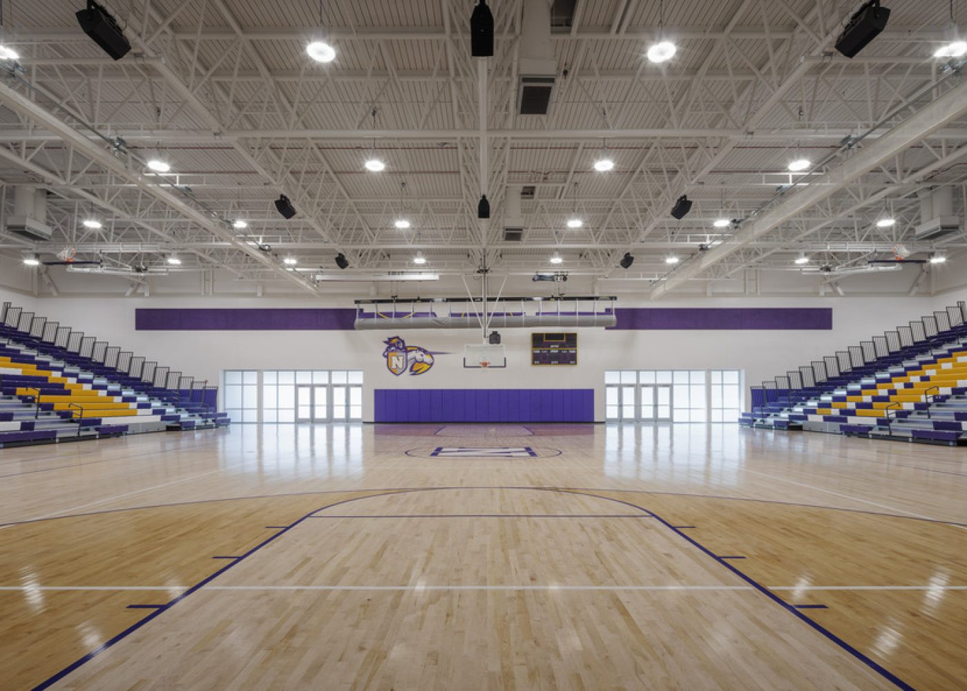 Huckabee_NorwalkHSGym_009_jpg