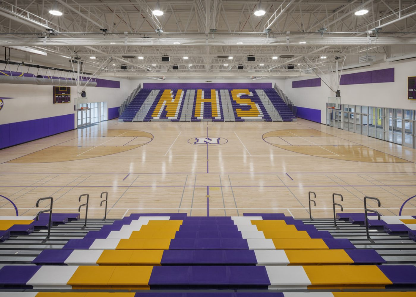 Huckabee_NorwalkHSGym_012_jpg