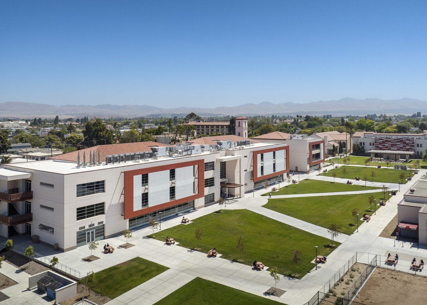 Renovated and newly designed and constructed classroom building on the campus of Santa Maria High School and CTE classrooms at mutliple campuses in Santa Maria School District. Designed by Huckabee, Los Angeles, California office.