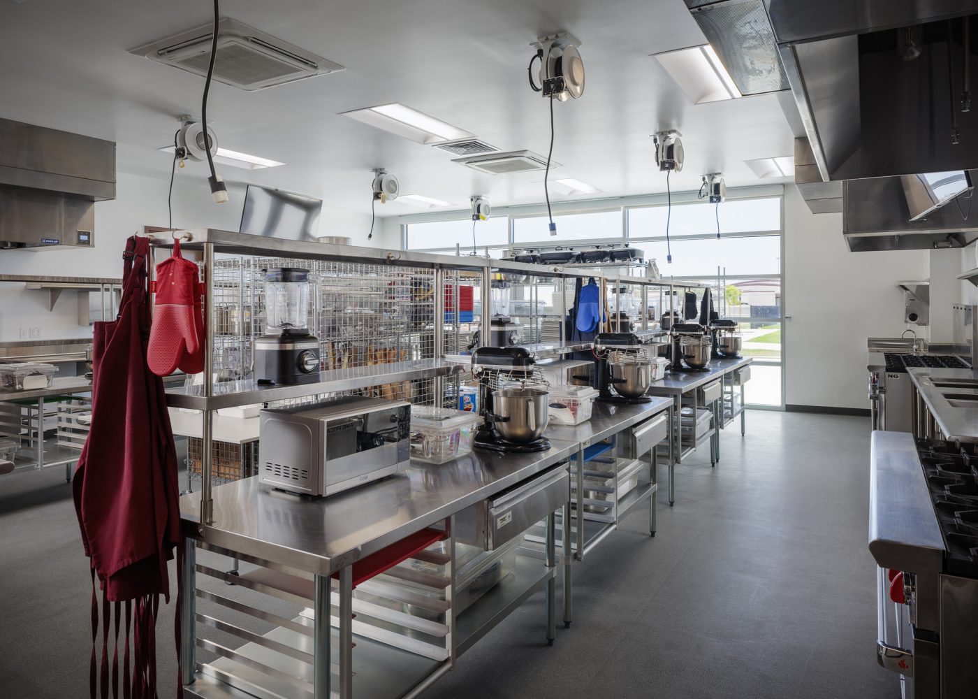 Renovated and newly designed and constructed classroom building on the campus of Santa Maria High School and CTE classrooms at mutliple campuses in Santa Maria School District. Designed by Huckabee, Los Angeles, California office.
