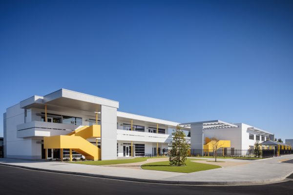 New middle school classroom building on the campus of Stauffer Middle School in Downey, California designed by Huckabee.