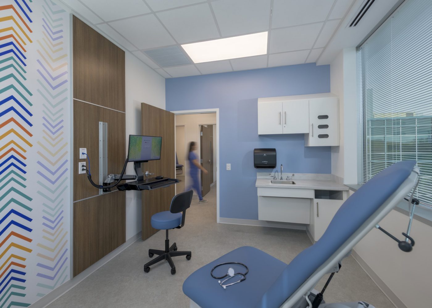 Interior design image of Mary Washington Hospital Tompkins Martin Plaza 4th Floor in Fredericksburg VA by Jeffrey Sauers of CPI Productions