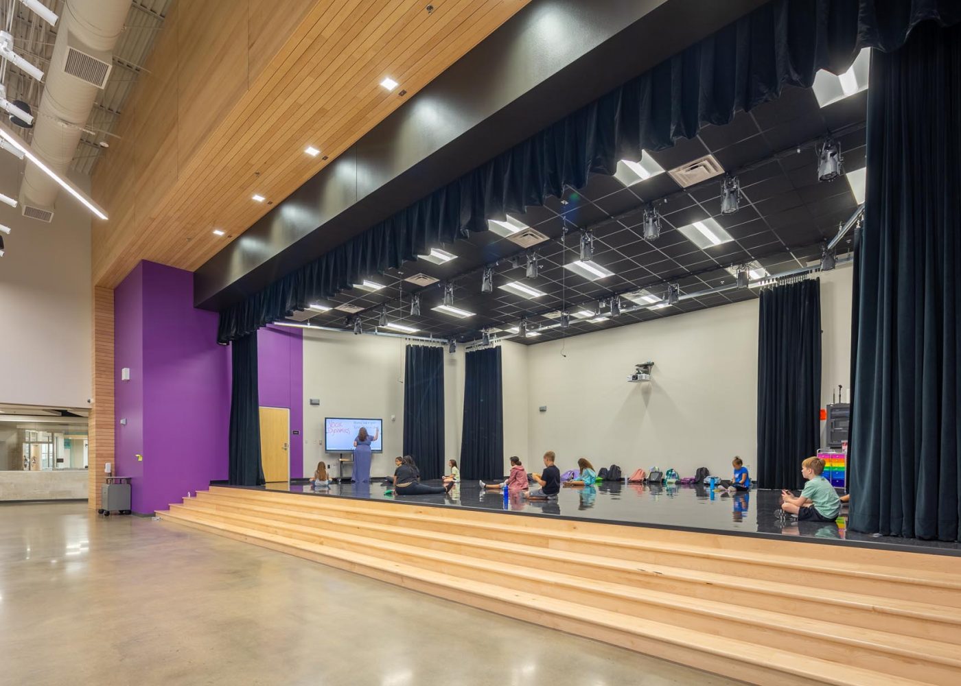 Stage_Theater_Norwood-ES_Mansfield-ISD_01_lowres