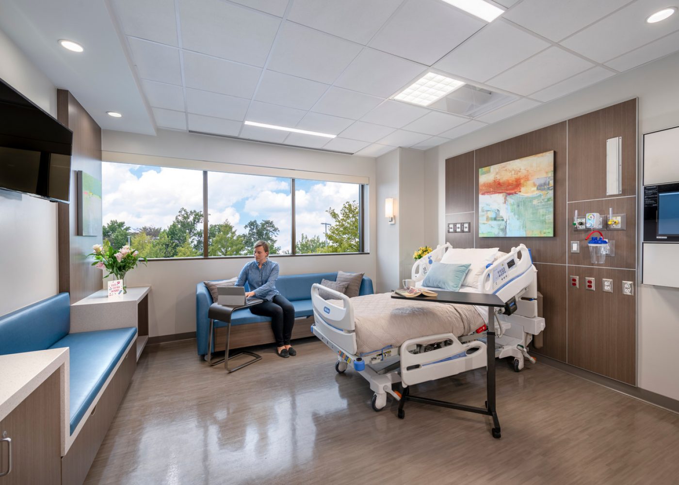Interior design image of Virginia Hospital Center 4th Floor Patient Unit by Jeffrey Sauers of CPI Productions