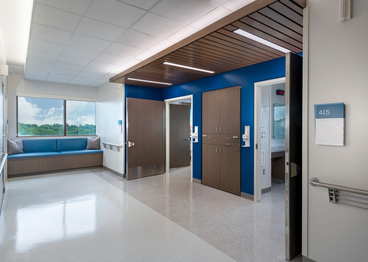 Interior design image of Virginia Hospital Center 4th Floor Patient Unit by Jeffrey Sauers of CPI Productions